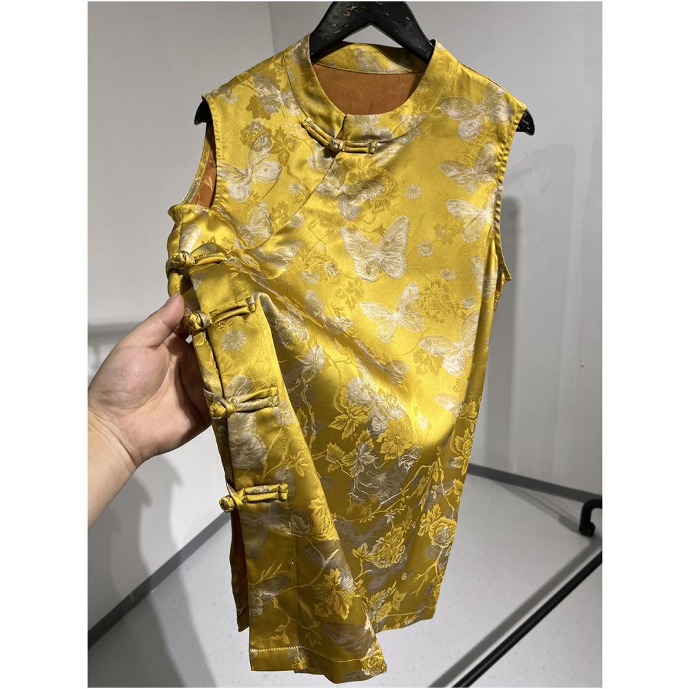 071002F Shiti Store New Chinese Style Yellow Stand Collar Fold Out Button Button Jacquard Satin Loose Sleeveless Shirt Vest image 0