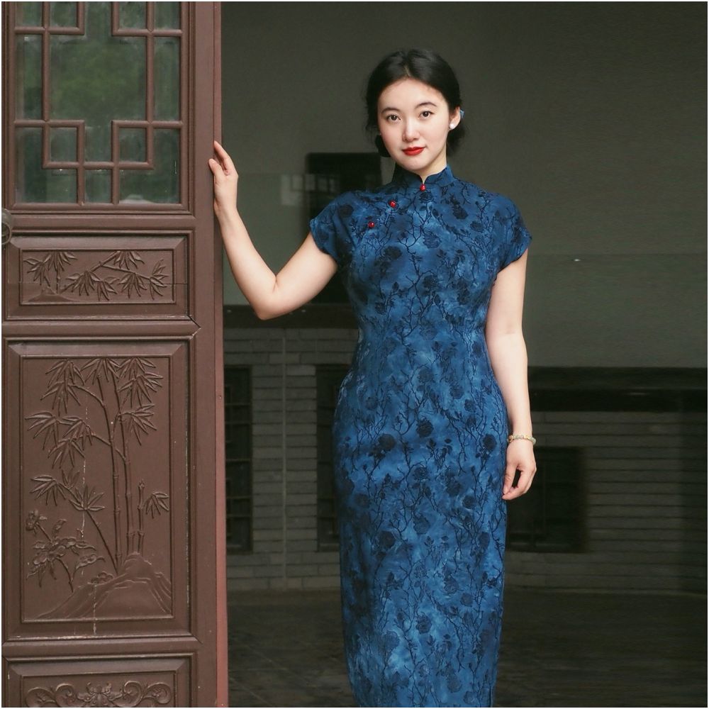 ASAYA5888 – Midnight Bloom Cheongsam 🌌🌿