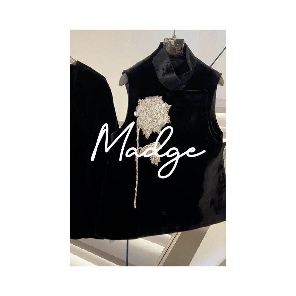 S Andro Madge 2026 Spring New Style New Chinese Luxury Black Embroidered Flower Sleeveless Top for Women image 1