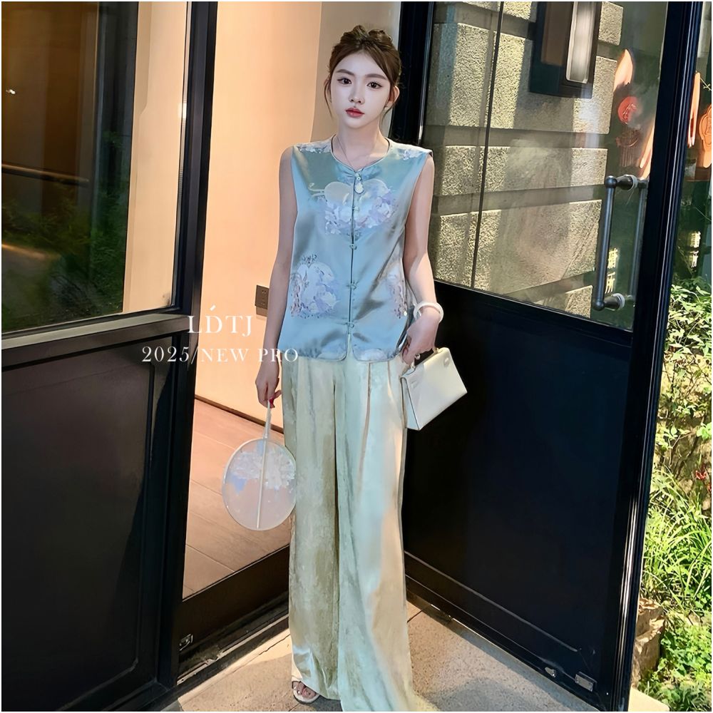 LDTJ High Deposit Lingqi Yunqiu Chinese Heavy Industry National Style Acetic Acid Embroidered Luxury Pan Button Vest Top for Women image 3