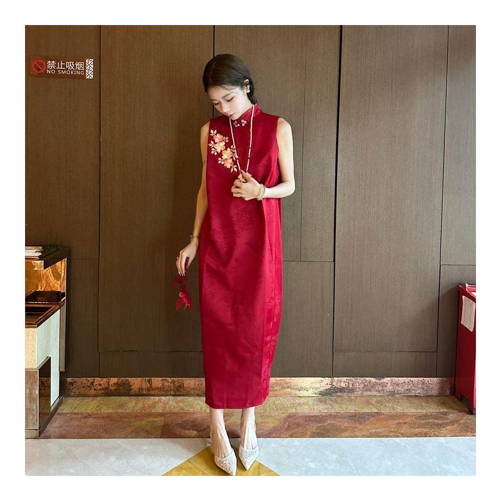 Improved cheongsam women s wedding engagement dress light luxury niche high end toast bride s new Chinese style foreign style dress image 3