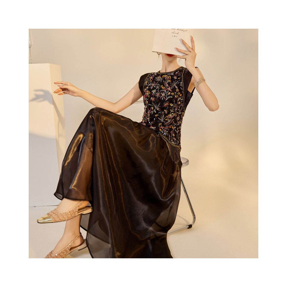 New Chinese style heavy industry sequin embroidered vest set for women s autumn and summer light luxury Chinese style vest top and skirt two piece set image 2