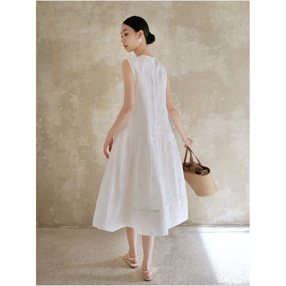 Jiaqi Ruixi 100 linen embroidery heavy duty nail bead three dimensional European embroidery temperament girl sleeveless elegant dress image 4