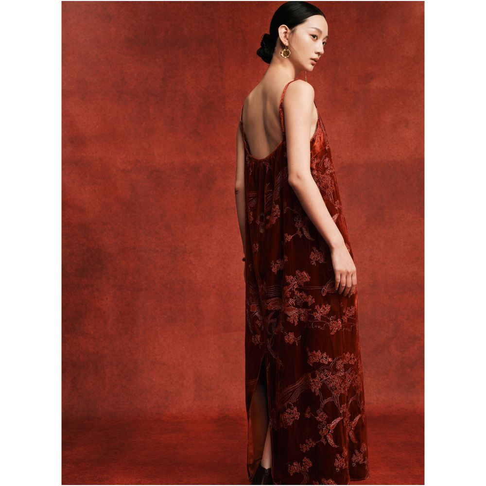 Nian Twelve will drink embroider silk velvet suspender skirt new Chinese style loose temperament Chinese red dress image 4