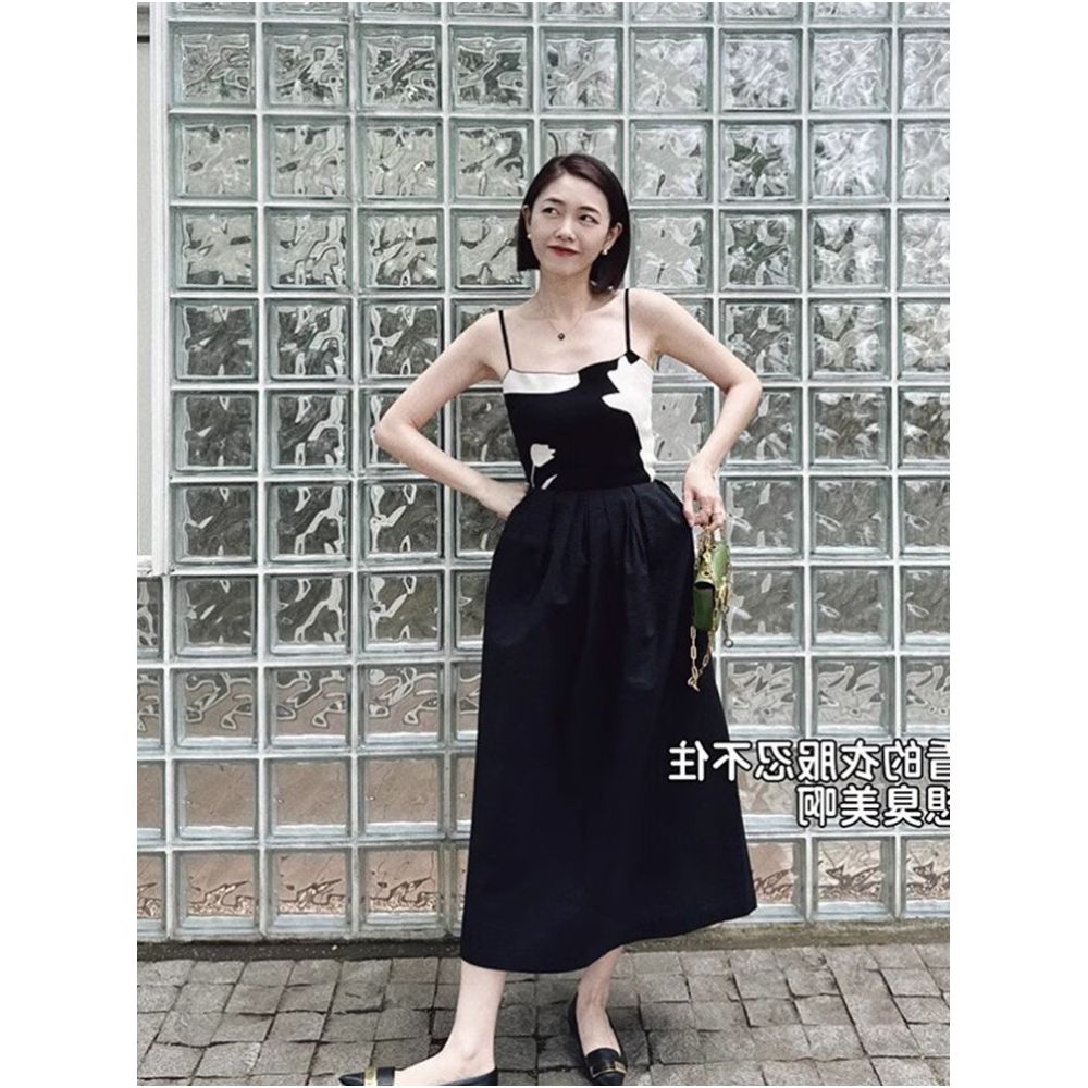 Rouje Damas French style sophisticated slip dress featuring a stylish color blocked design that flatters the figure image 2