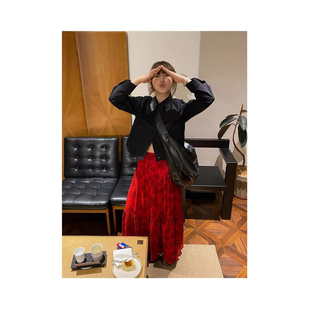 25L18 French Retro Red Printed Half length Skirt with Female Atmosphere High Waist Slightly Transparent Covering the Hips A line Splicing Cake Skirt image 2