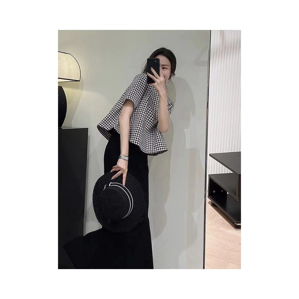 Retro Thousand Bird Grid Small Fragrant Short sleeved Top for Women Summer Small and Short High end Imperial Sister s Temperament Showing Thin Wearing Style image 0