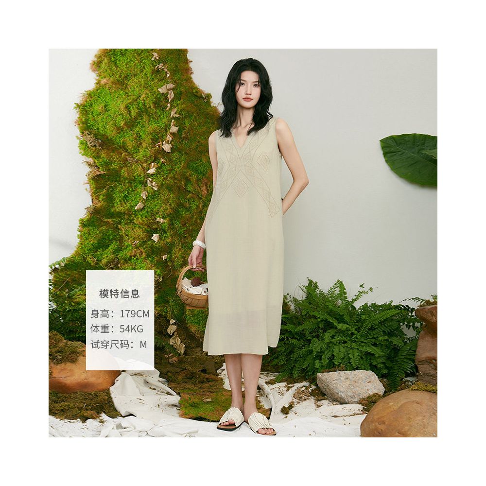 TALASA Ramie Sleeveless Dress Summer 2026 New Embroidered Design V neck Loose and Slim Retro Long Dress image 2