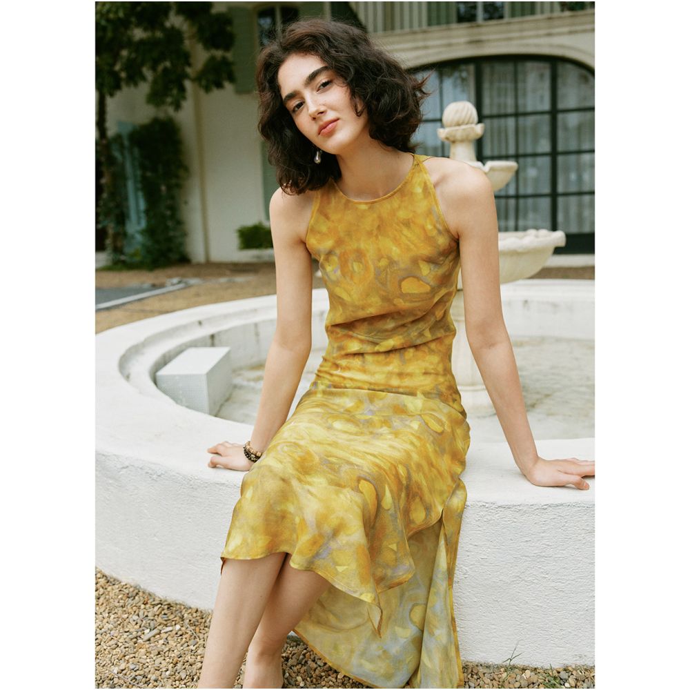 Fangzhou 100 mulberry silk French temperament high end feeling waist cinching slimming and slimming hanging neck printed dress image 0