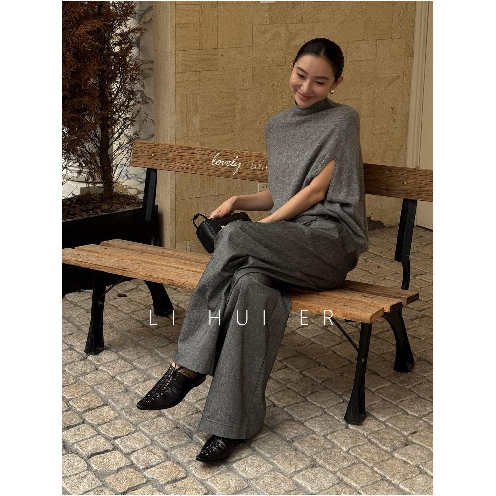 LiHuiEr 李慧儿 Moonlit Dust A Woman s High Neck Cashmere Knit Sweater with a Chic and Elegant Style image 2