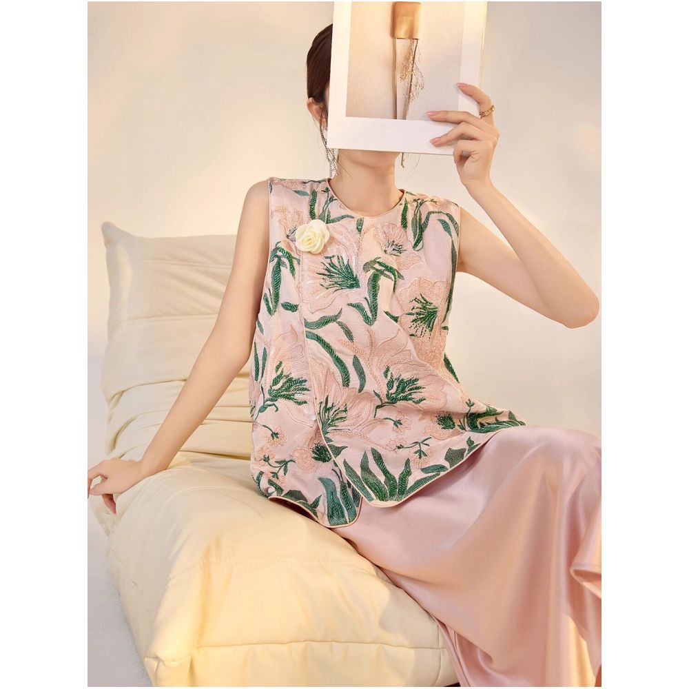 Tangdou Haute Couture Springtime Floral Pattern New Chinese Style Three Dimensional Floral Satin Embroidered Vest image 3