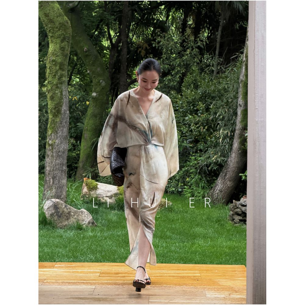LiHuiEr李慧儿砚知 Artistic Print V Neck Dress Women s Minimalist Design New Chinese Style Long Dress image 3