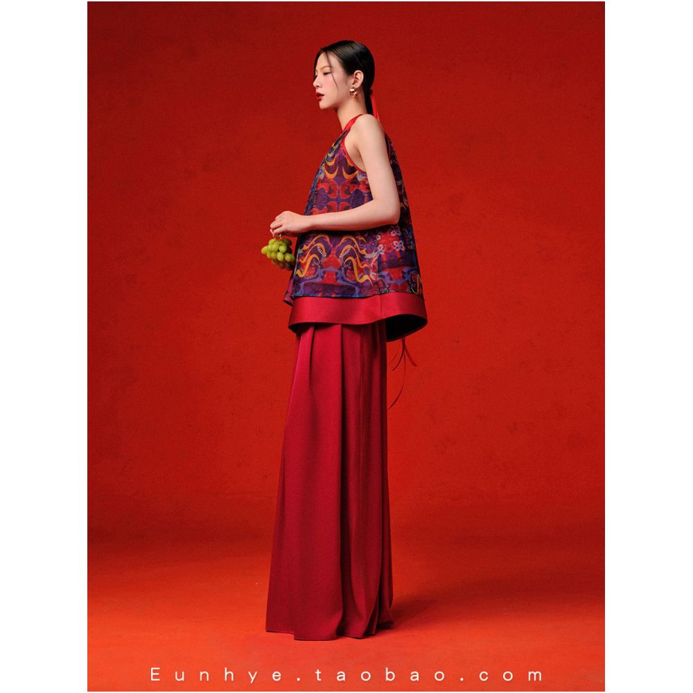 Vietnamese niche brand DING DANG s 2025 Spring Collection Versatile and Elegant Loose fitting Sleeveless Suit image 1