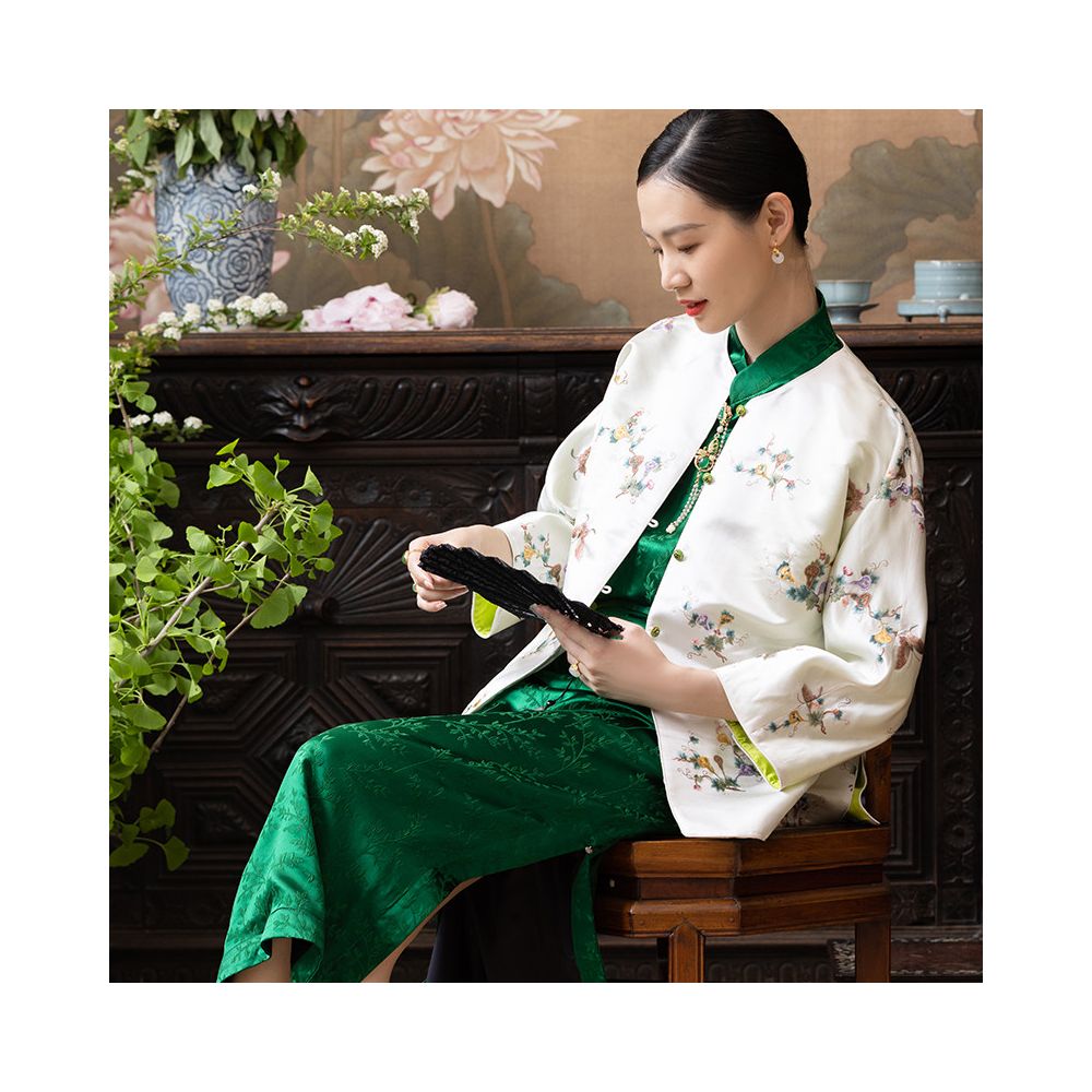 ASAYA6602 – Jade Blossom Satin Jacket 🌿✨