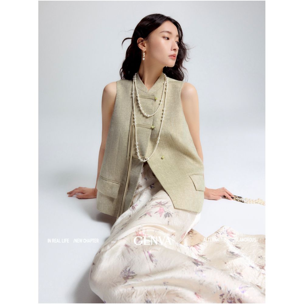 MR99 Yue Ran Ding Ge New Chinese Style Flowing Gold Linen Jade Ribbon and Chinese Knot Vest and Shorts Set image 3