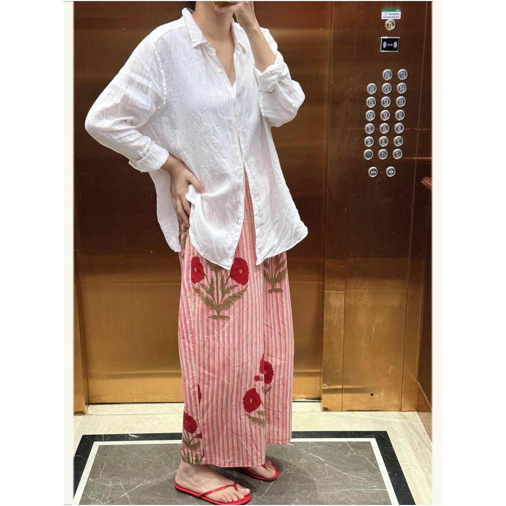 Early autumn relaxed and casual style retro pastoral vacation look lightweight floral print striped wide leg pants for women image 3