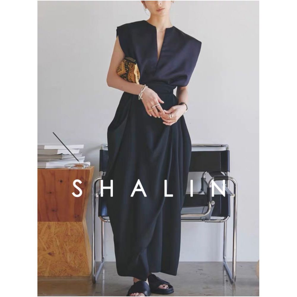 Yamanashi Shalin designer temperament niche Japanese retro irregular pleated skirt black long skirt image 0