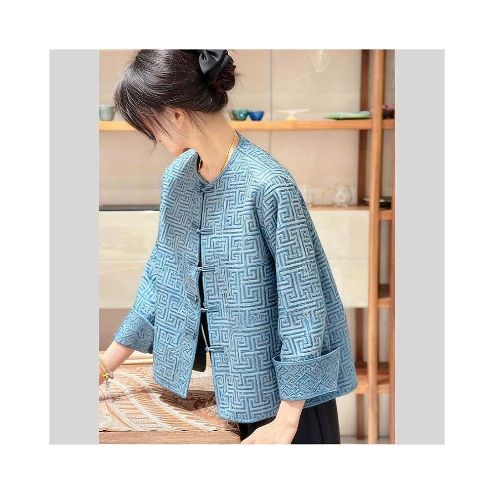 New Chinese style Chinese style super beautiful early winter jacket 2025 autumn and winter new style this year s popular explosive retro top for women image 4