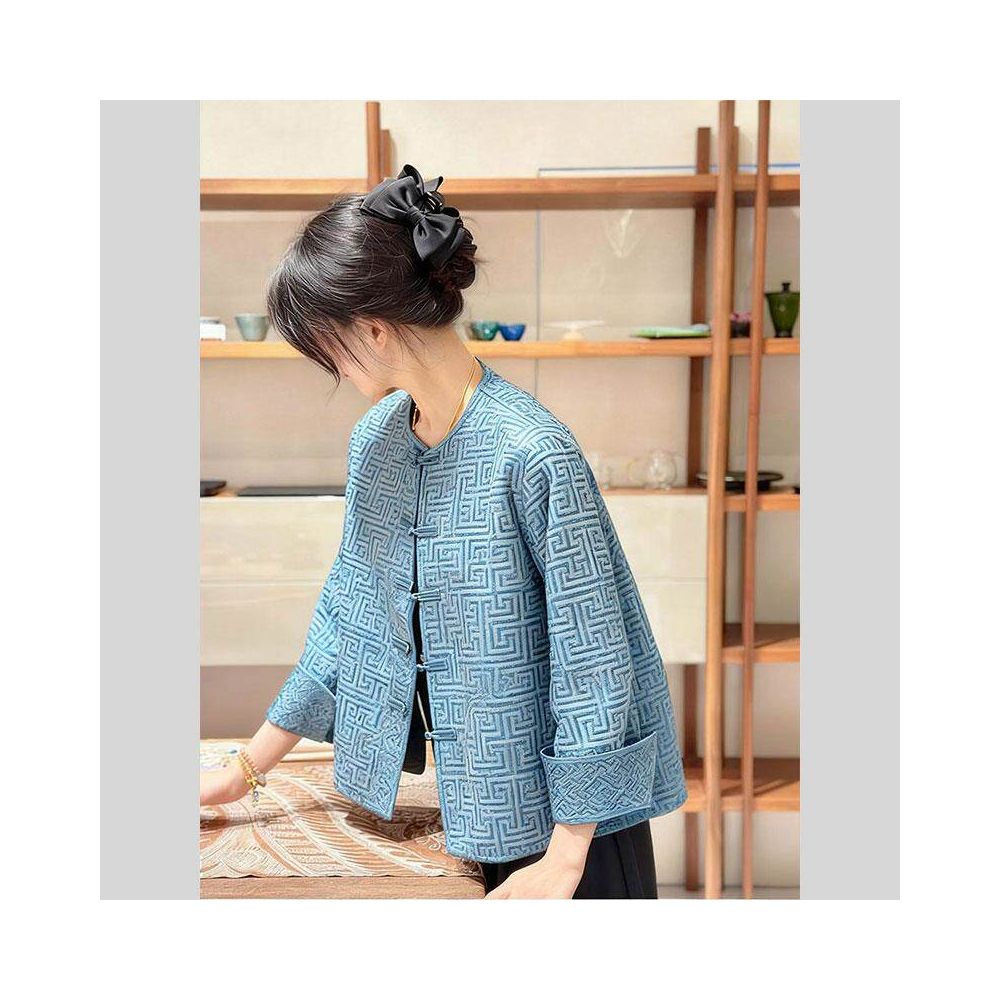 New Chinese style Chinese style super beautiful early winter jacket 2025 autumn and winter new style this year s popular explosive retro top for women image 0