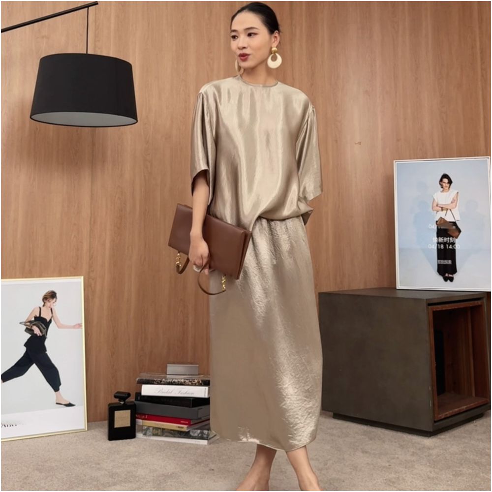 Japanese imported diagonal acetic acid T shirt women s floating light jumping gold strap off shoulder short sleeved top elastic waist half skirt set image 4