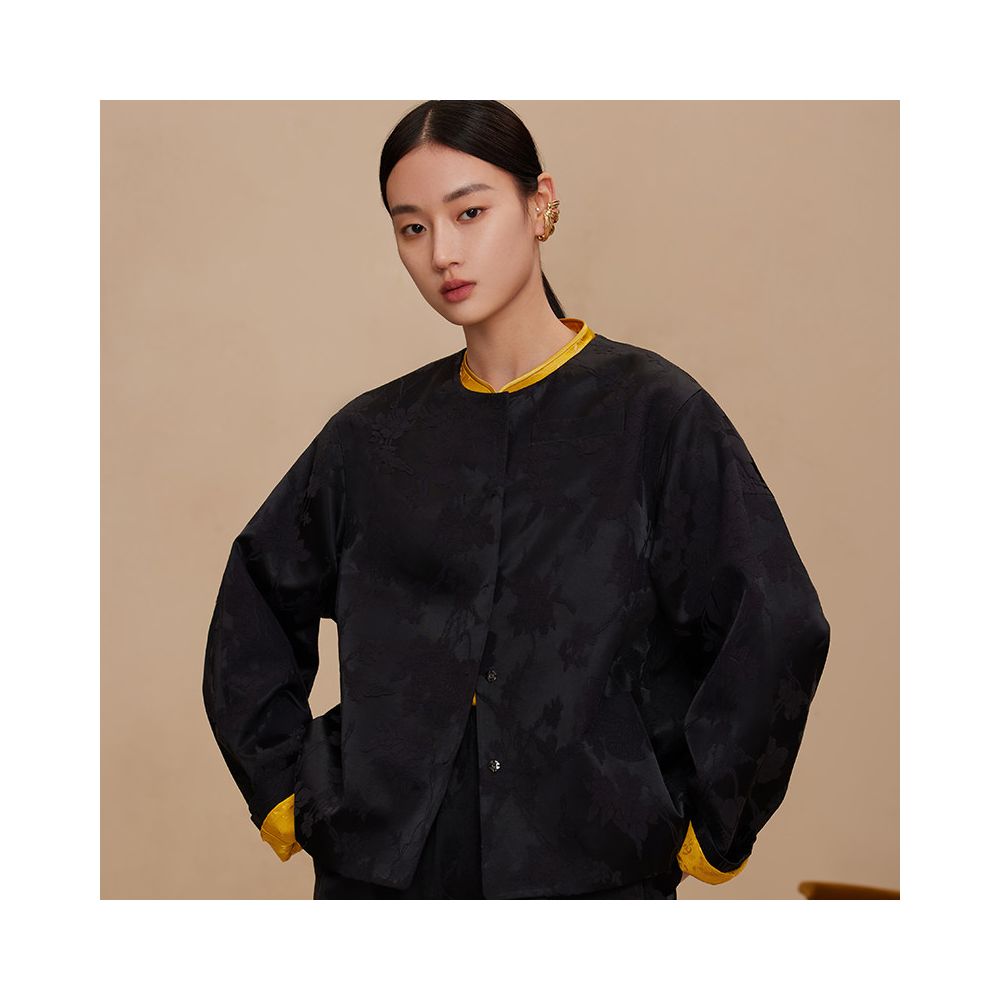 Ruyi Lianyun Spring and Autumn New Round Neck Jacquard Short Coat for Women Retro New Chinese Style Double breasted Metal Buckle Top image 2