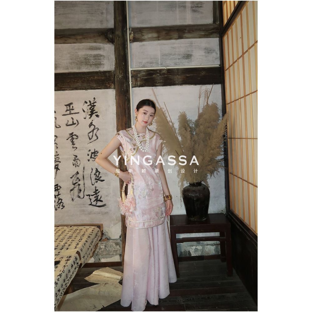 Zhou Xinxin YINGASSA Xiu Se Mask Ancient Jin Xia Style Intangible Cultural Heritage National Style Embroidered Cheongsam Top and Half Skirt Set image 2