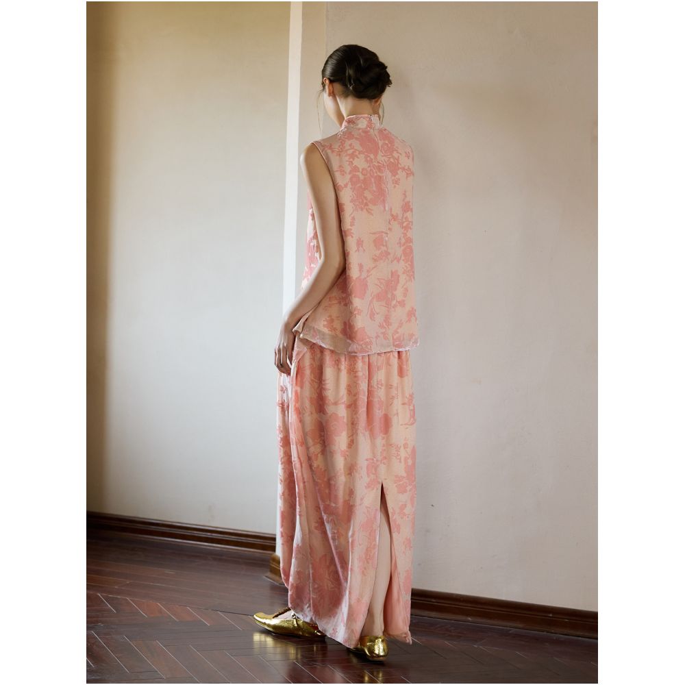ONMOON Spring Summer New Chinese Style Pink Embroidered Cheongsam Set Embroidered Cheongsam Top Skirt Set image 3