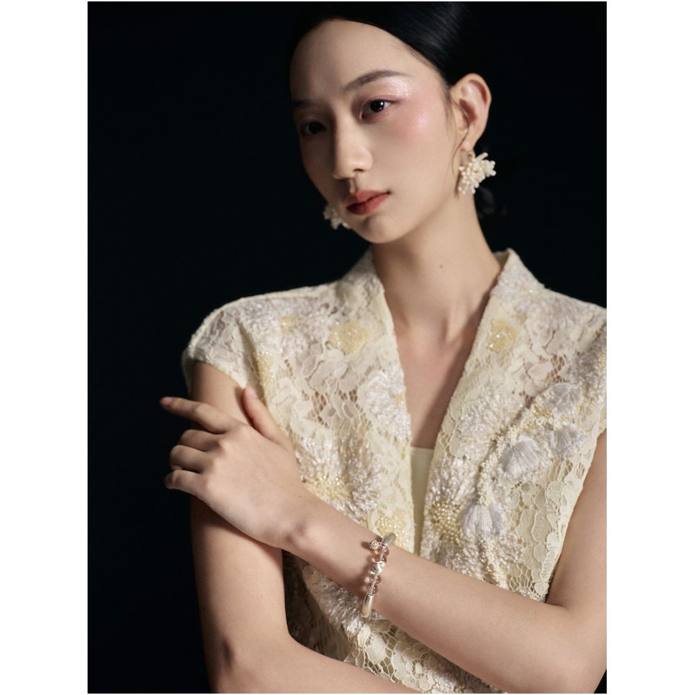 Nian Twelve Orchid Sequence Lace Sequin Embroidered V Neck Dress Sleeveless New Chinese Style White Chalcedony Button Long Dress image 2