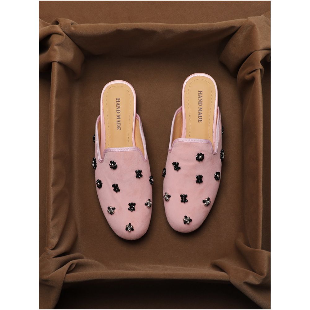 Yueyuejia 2026 Spring Summer New Style Flat Outerwear Closed Toe Half Slippers Women s Mules Slip On Fashion Genuine Leather Sandals image 1