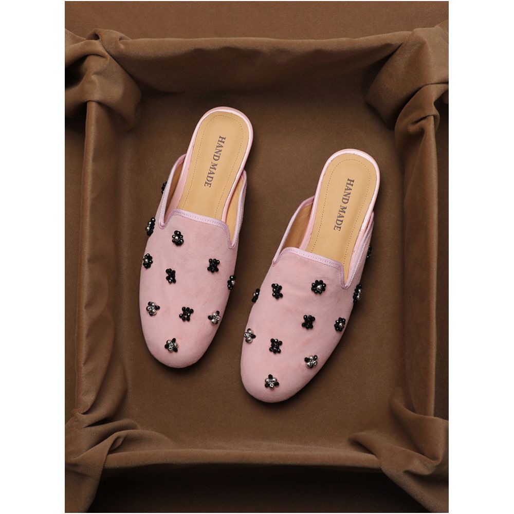 Yueyuejia 2026 Spring Summer New Style Flat Outerwear Closed Toe Half Slippers Women s Mules Slip On Fashion Genuine Leather Sandals image 4