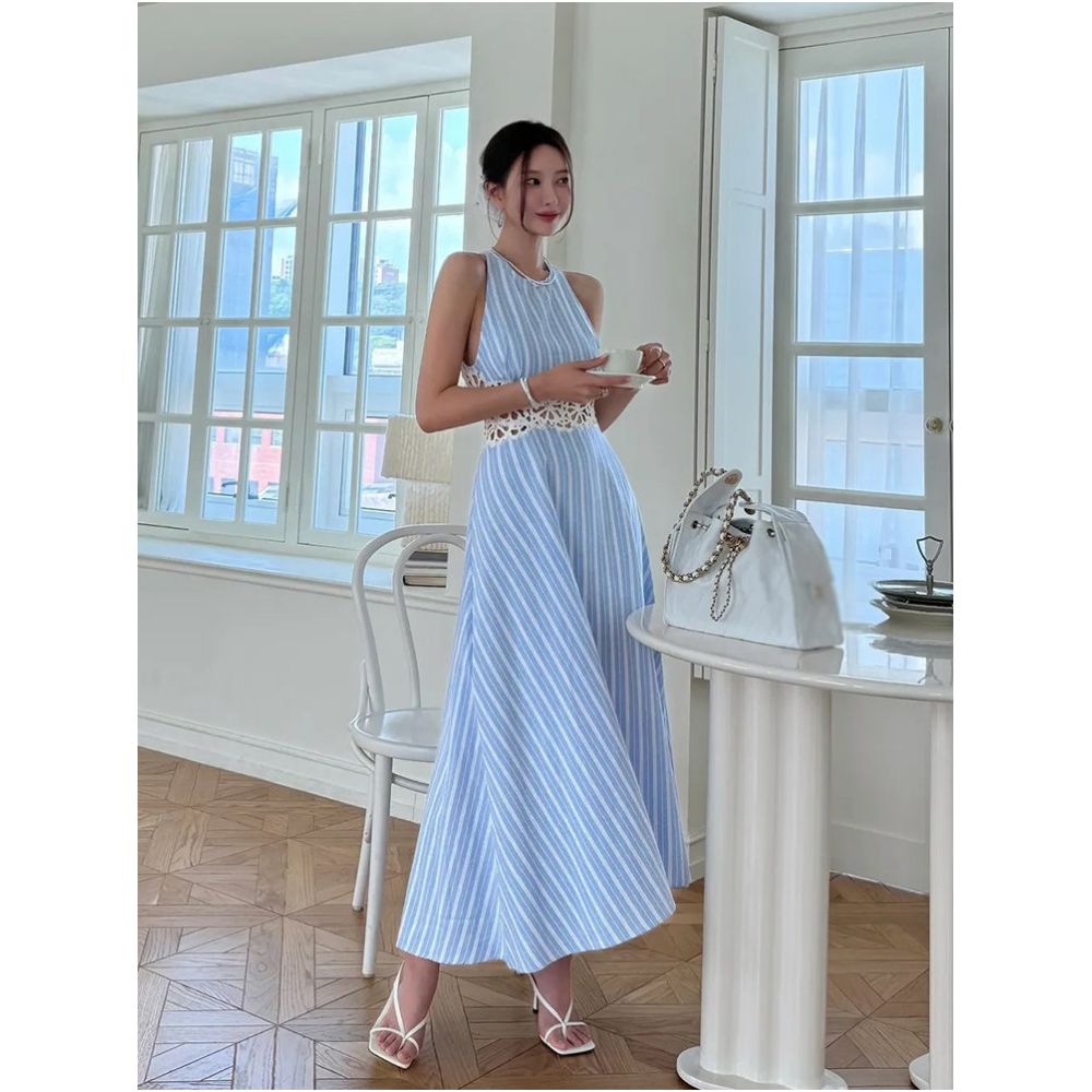 X Rose Elegant Resort Style Hollowed out Lace Patchwork Dress New High End Luxury Vertical Striped Long Dress image 4