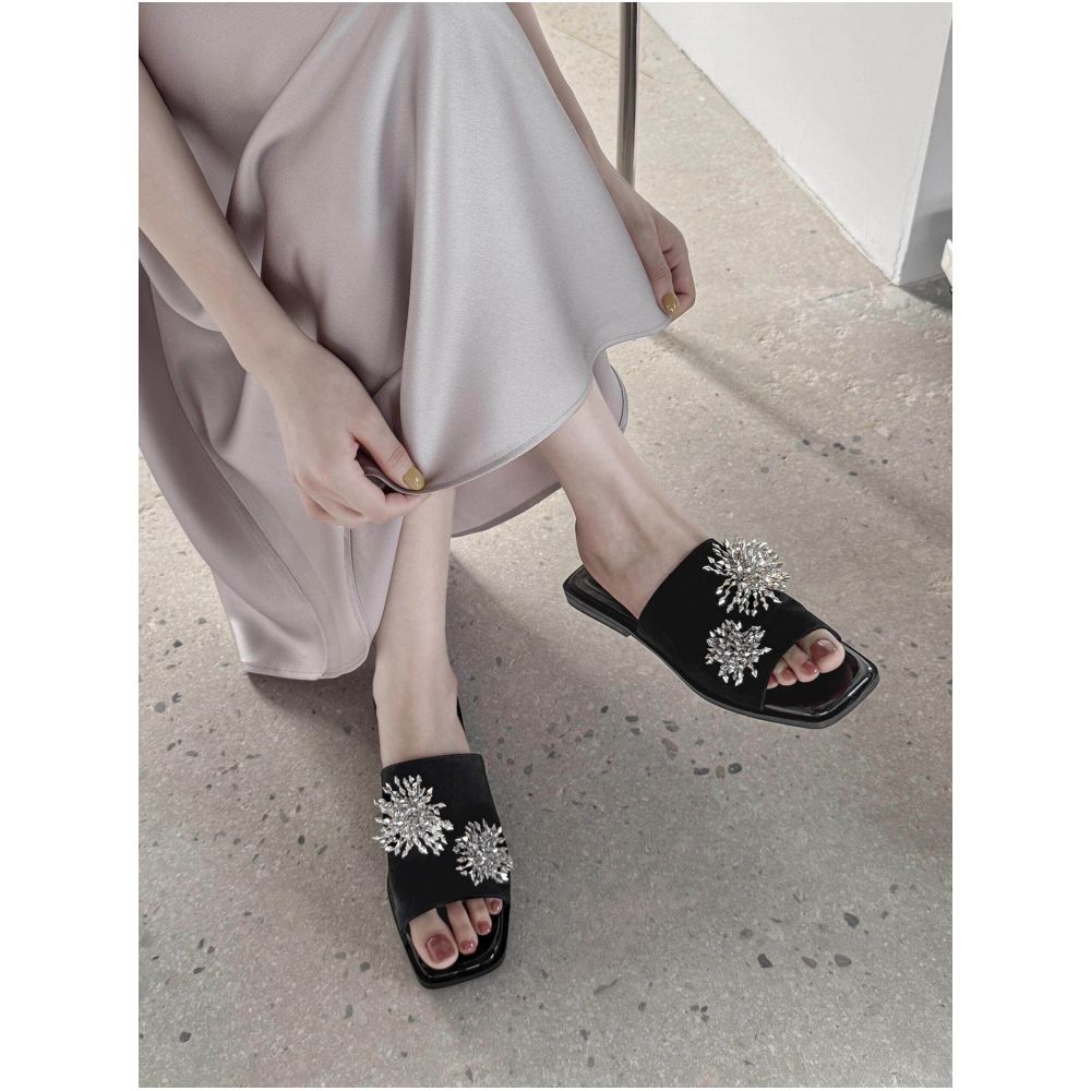 ASAYA6835 – Crystal Bloom Slides ✨🌿