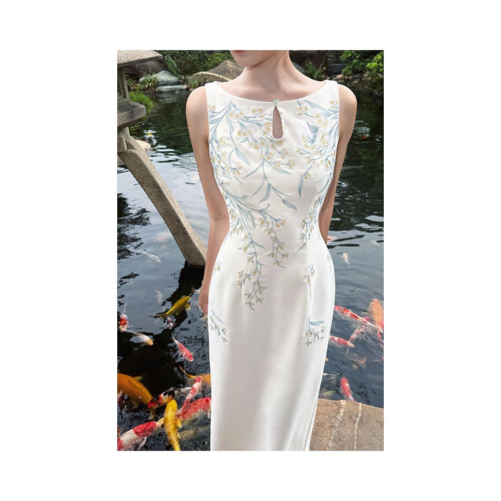Xiu Ran Jian Xing Ting Lan Handmade Floral Vine Embroidery Heavy duty Waist cinching Slimming Gentle Temperament Dress image 3