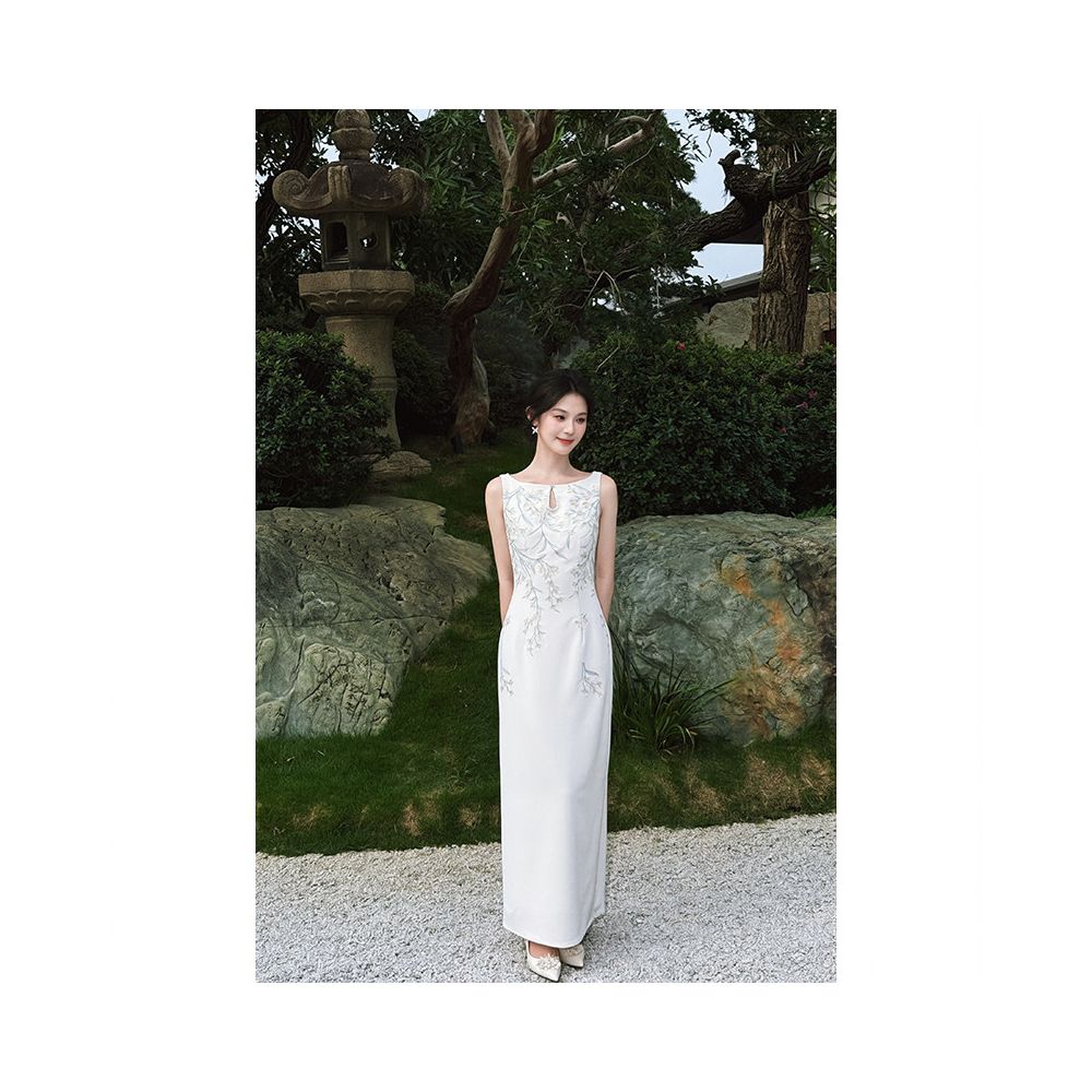 Xiu Ran Jian Xing Ting Lan Handmade Floral Vine Embroidery Heavy duty Waist cinching Slimming Gentle Temperament Dress image 4