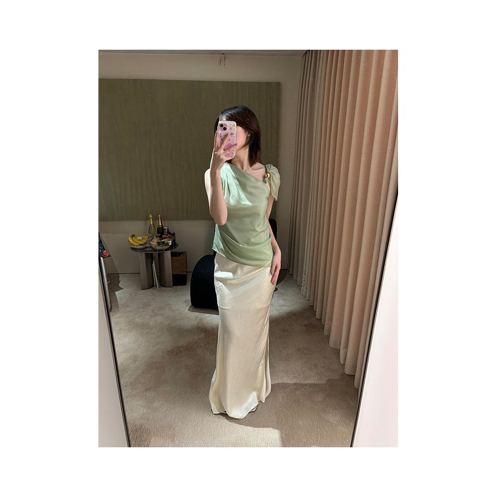 AN Maiden s stylish green T shirt for women perfect for summer featuring a one shoulder design slim fit and irregular pleats image 2