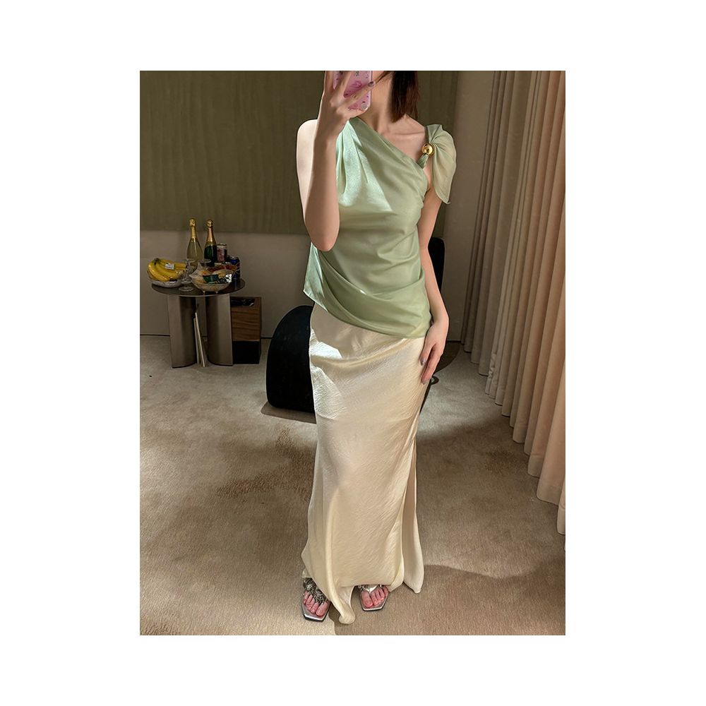 AN Maiden s stylish green T shirt for women perfect for summer featuring a one shoulder design slim fit and irregular pleats image 3