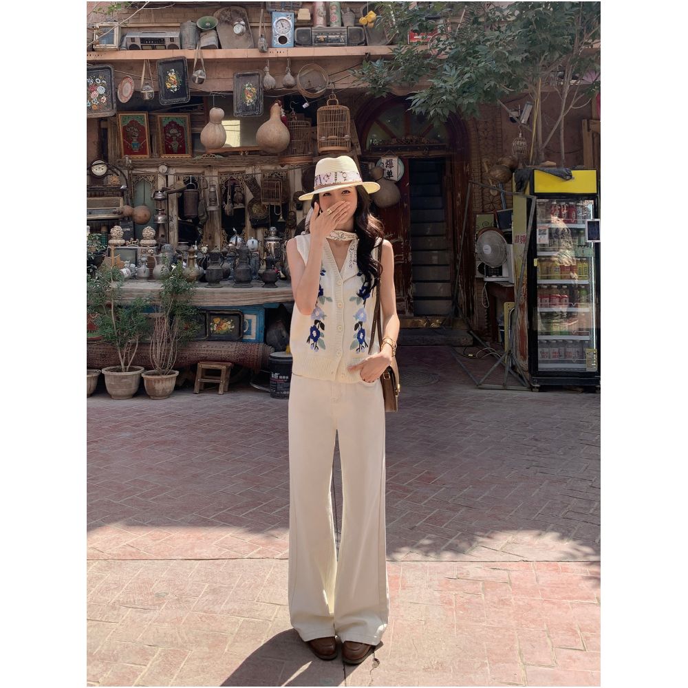 MULVAN Cloud Weaving Retro Embroidered V neck Knitted Cardigan Vest for Women Sleeveless Loose Layering Top image 2