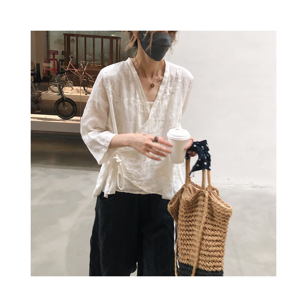Korean style ethnic inspired plus size embroidered linen V neck loose fitting slimming cardigan shirt jacket Hanfu image 1