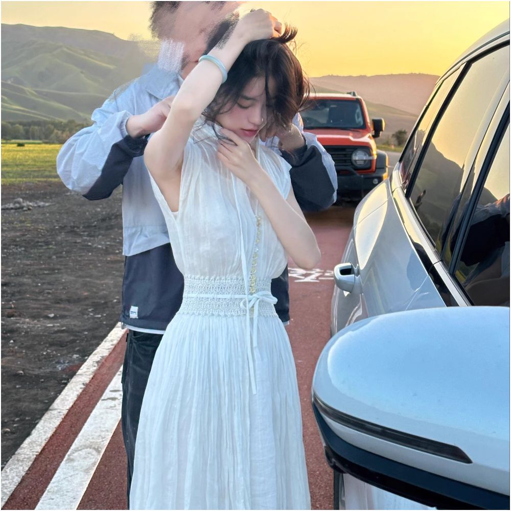 Ti Ti Ti Ruosu Two Piece Set in Vintage Style Made of Ramie Featuring a White Dress with a Fitted Waist and an Exclusive Elegant Long Dress for Women image 1