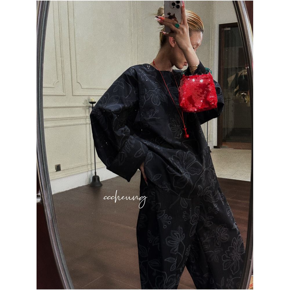 Xi Yixi Qingzhuiying Original French Relaxed Style Hollow out Print Shirt and Cropped Pants Set 6DA V8005 image 2