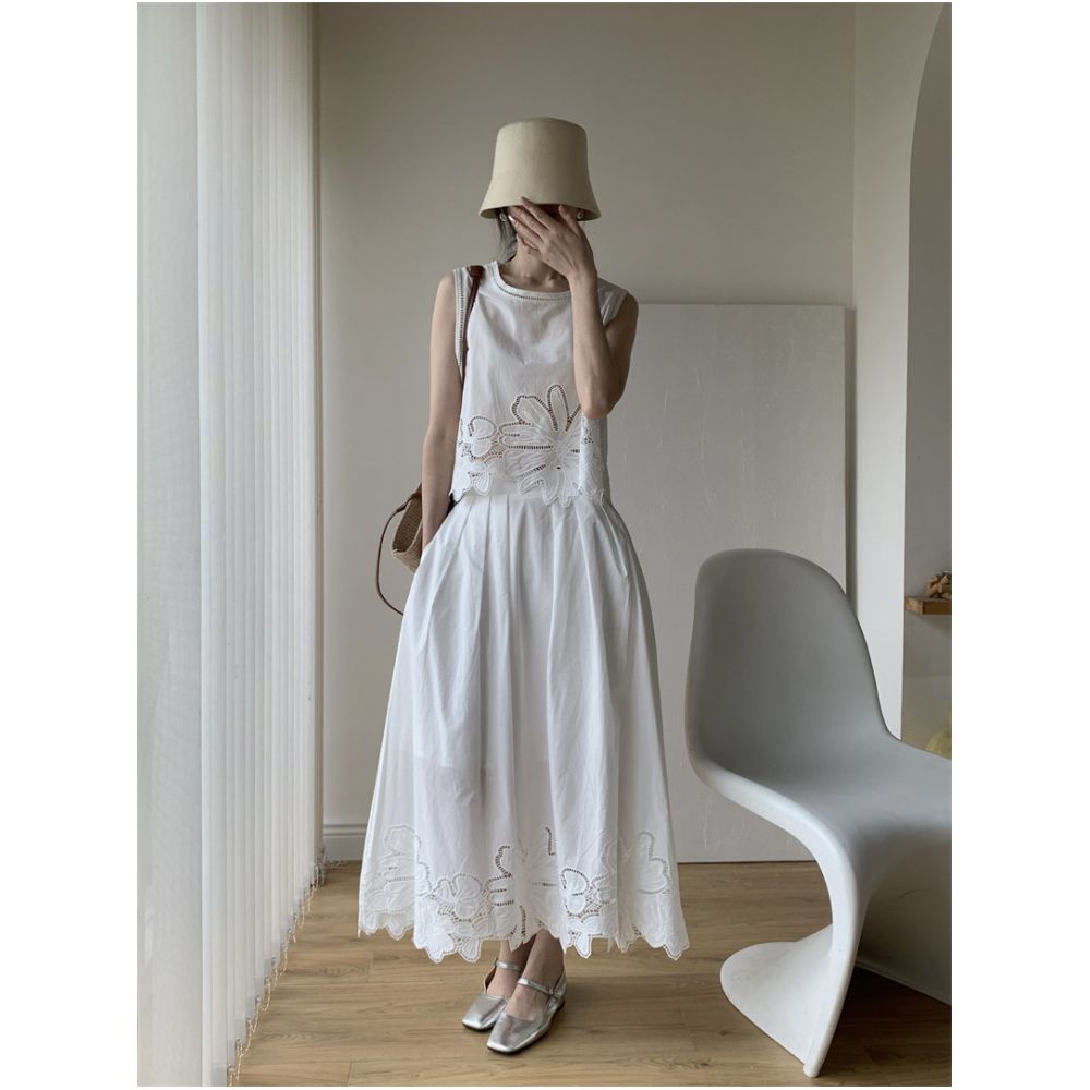 AoWen 2026 Summer French style hollowed out floral embroidered round neck sleeveless vest high waisted elastic skirt two piece set image 2