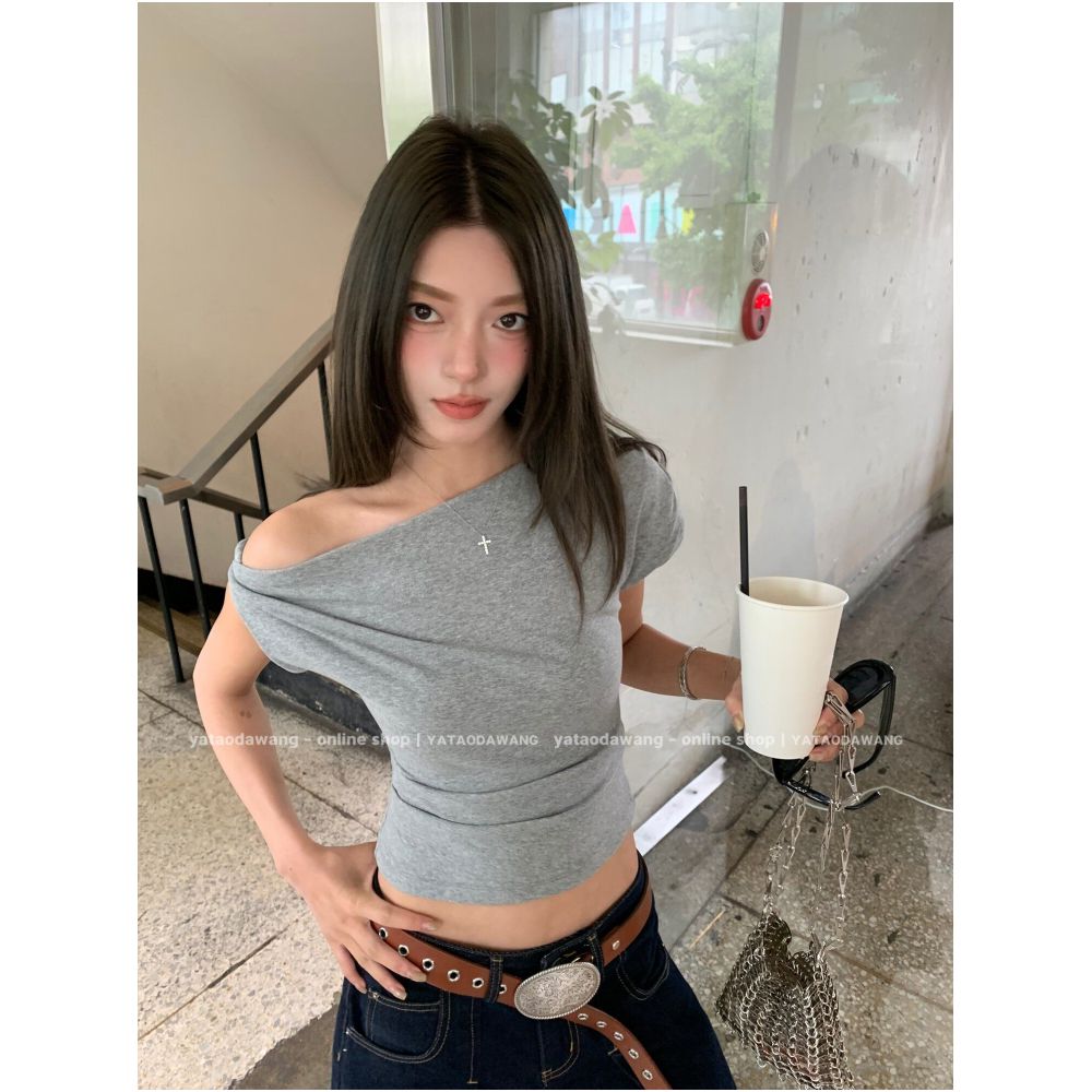 ASAYA7225 – Luna Drape One-Shoulder Top 🤍🖤✨