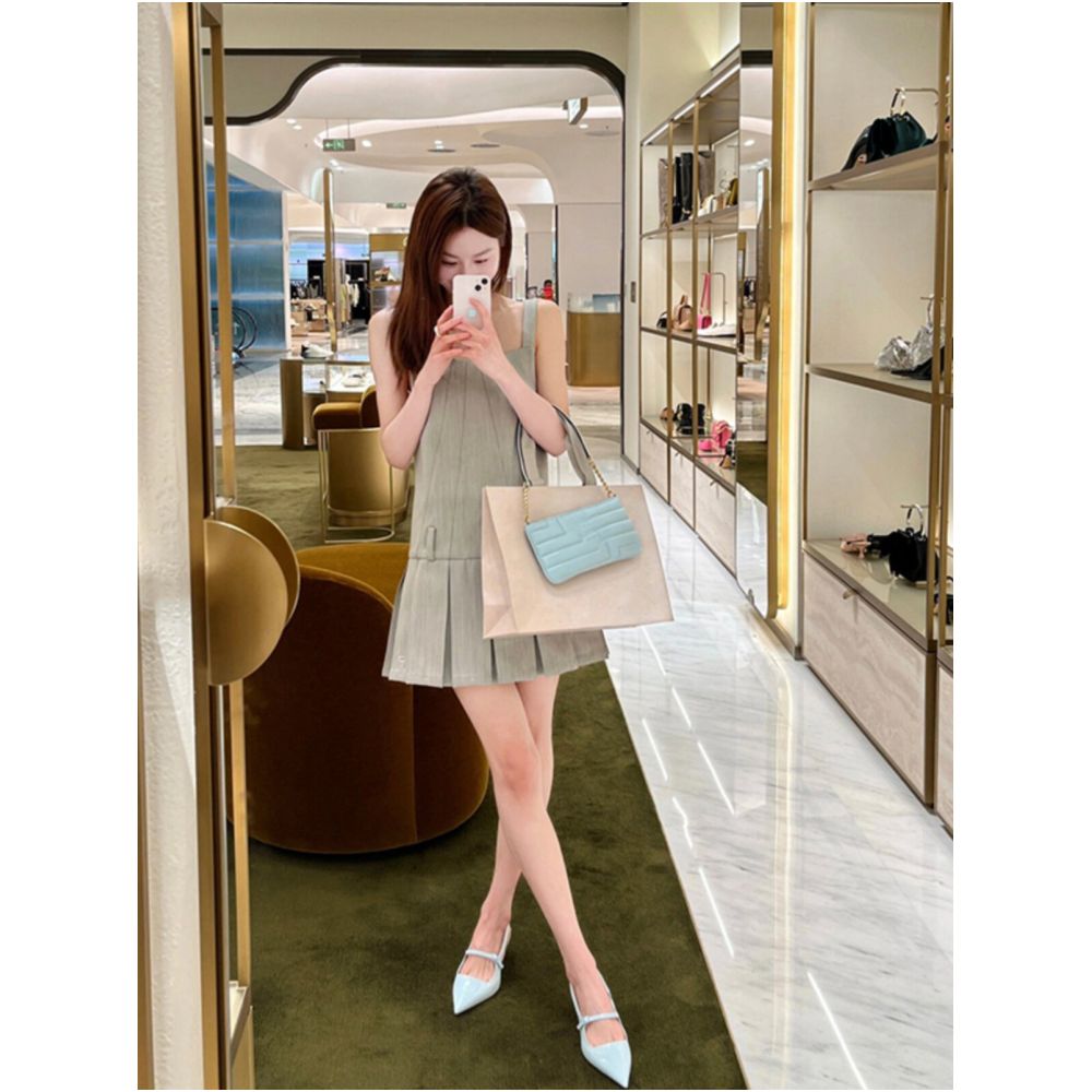Elegant and unique women s dress 2024 summer light luxury design waist cinching and slimming pleated suspender skirt two piece set image 1