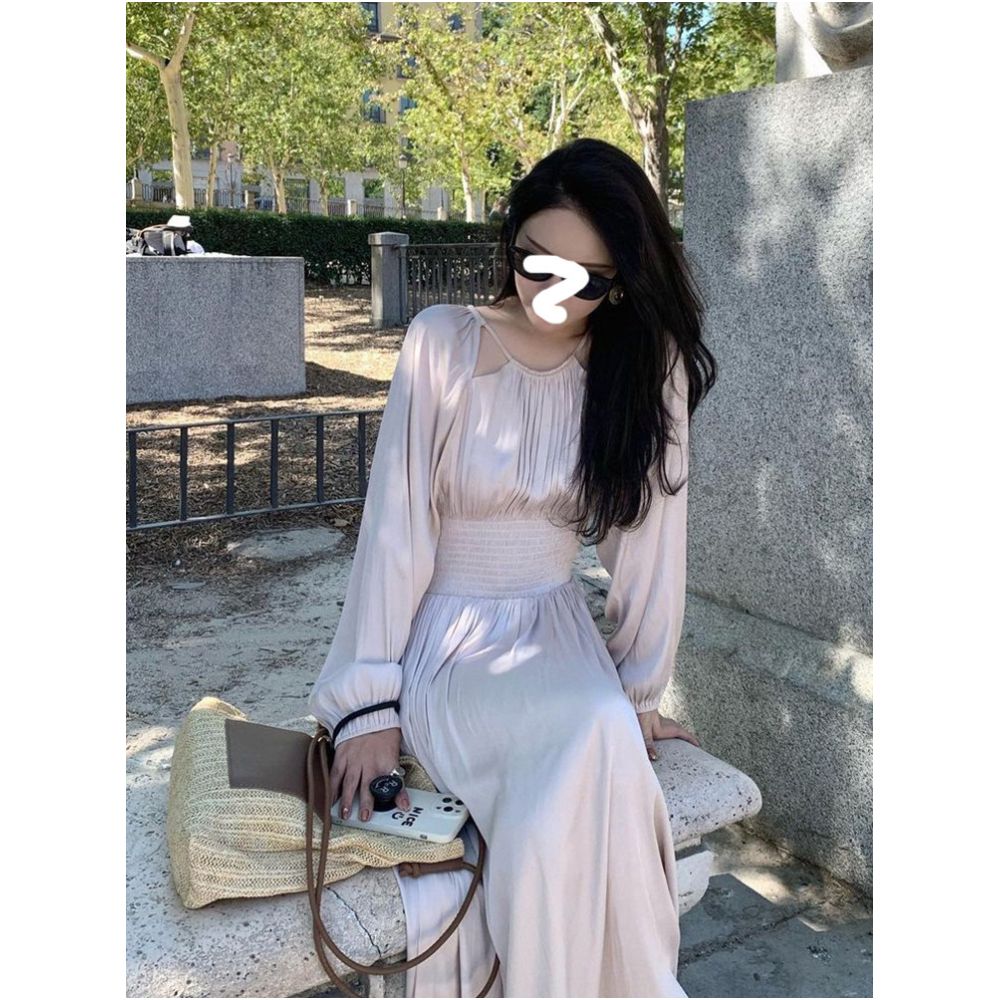 Drawdream elegant and sophisticated long dress with openwork lantern sleeves featuring a pleated and figure hugging design image 3