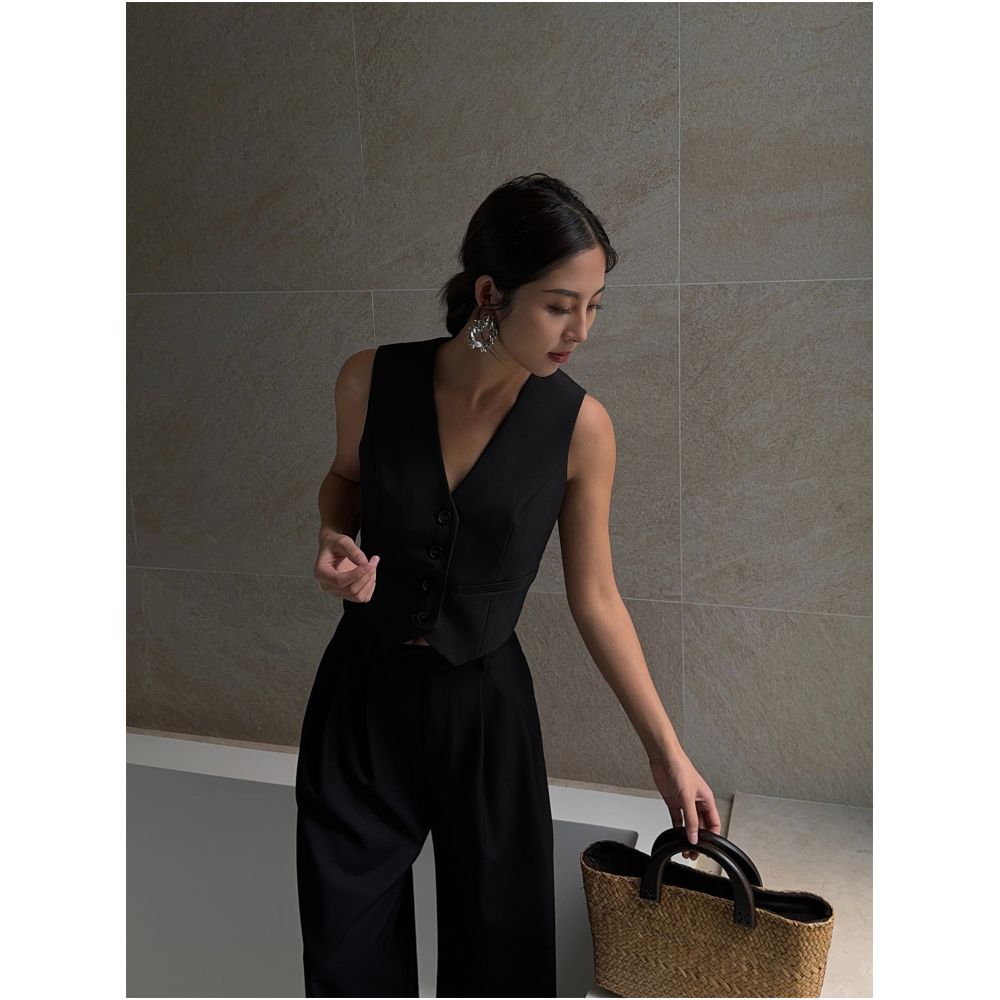 NEVA HU Black V neck Short Suit Vest Jacket Women s New Korean Style Sleeveless Mid length Vest Top image 0
