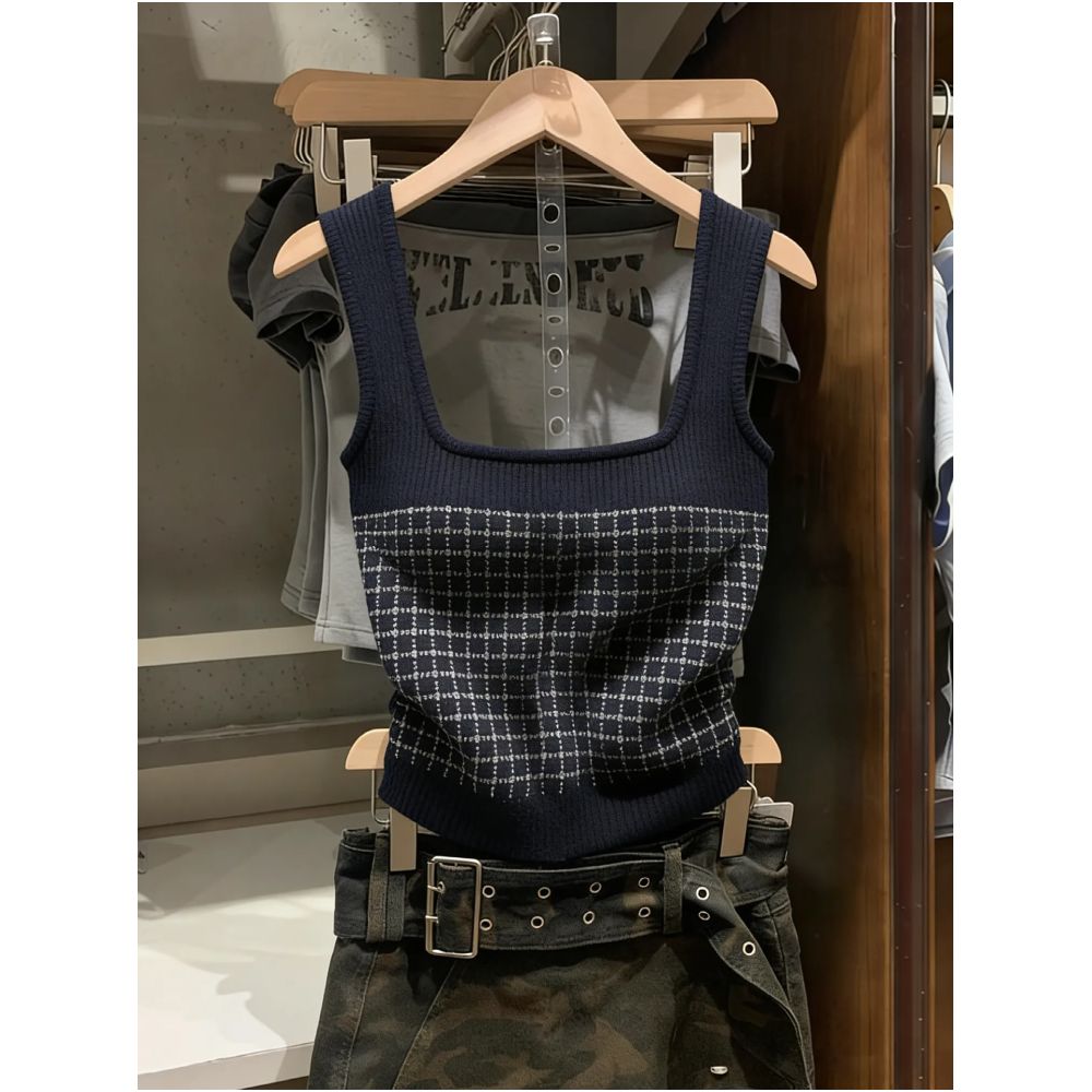 Department store withdrawal High end brand plaid square neck knit vest for women slim fit short style suitable for layering or wearing on its own image 0