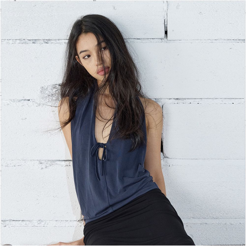 ASAYA7319 – Midnight Drape Halter Top 🩶🖤