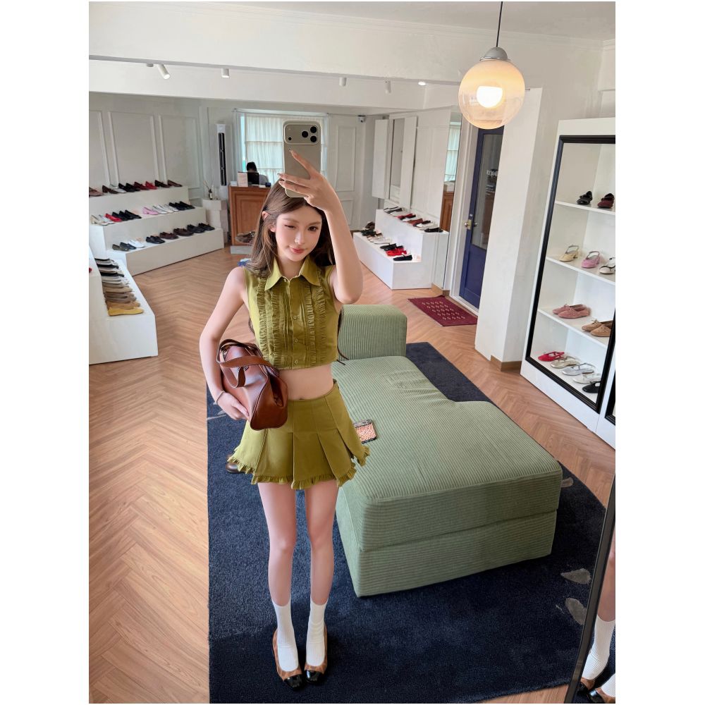CHICYOU m1u Chic and Playful 100 Cotton Green and White Ruffled Short Vest Pleated Mini Skirt image 2
