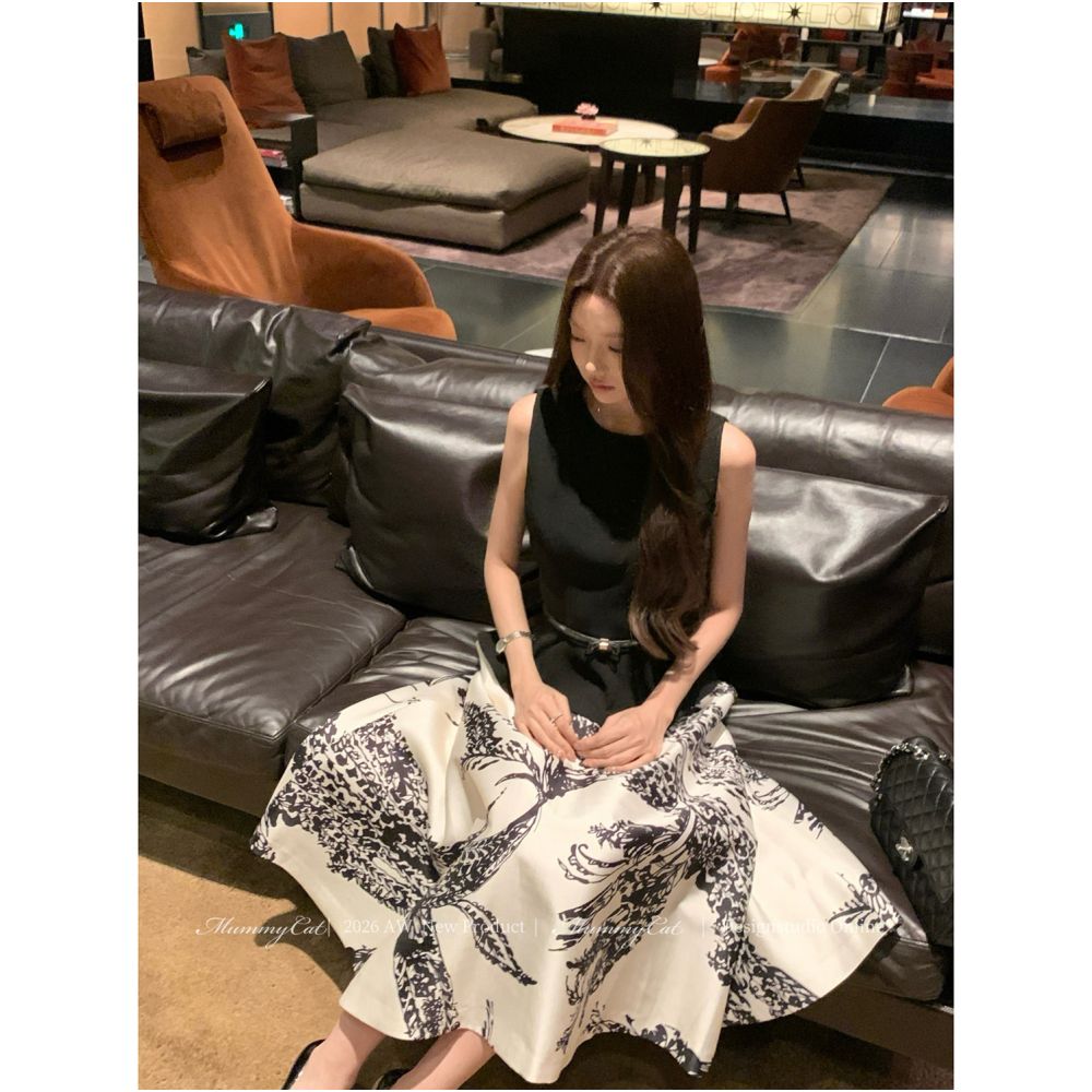 ASAYA7874 – Monochrome Art A-Line Skirt 🖤🤍
