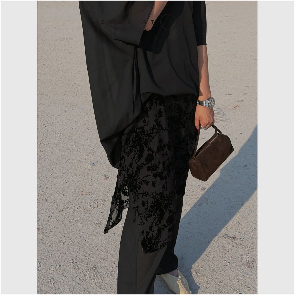 ASAYA7896 – Midnight Rose Silk Ensemble 🖤🥀